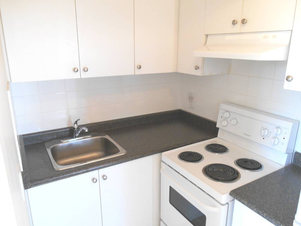 Danforth Ave Apartments, Apartments for Rent in East York, ON