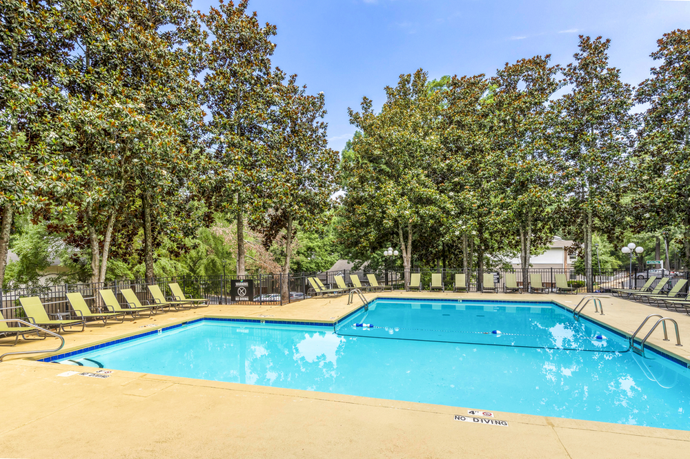 Woodlyn on the Green Apartment Homes, Apartments for Rent in Cary, NC