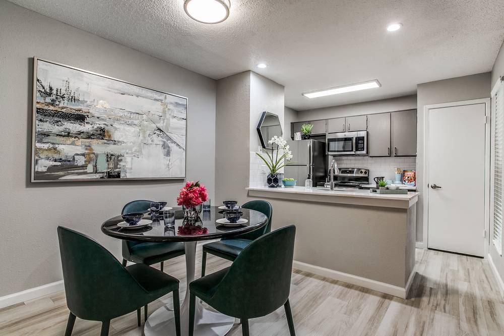 The Melville, Apartments for Rent in Dallas, TX