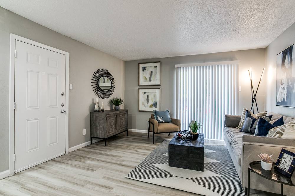 The Melville, Apartments for Rent in Dallas, TX