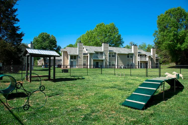 Hawthorne at Oak Ridge, Apartments for Rent in Greensboro, NC